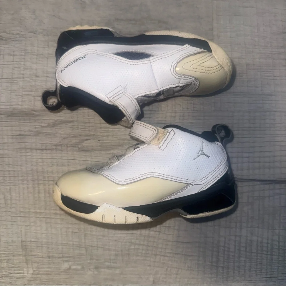 Children’s Air Jordan White Shoes- Size 8C (Baby Shoes)